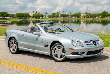 25k-Mile 2005 Mercedes-Benz SL55 AMG