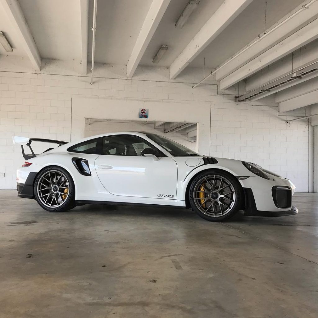 Porsche 911 GT2 RS